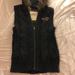 Hollister Slate Grey sweater vest w fur lined hood